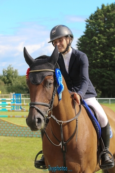 Chloe Gunning claims the British Horse Feeds Speedi-Beet HOYS Grade C Qualifier at Royal Bath and West Show